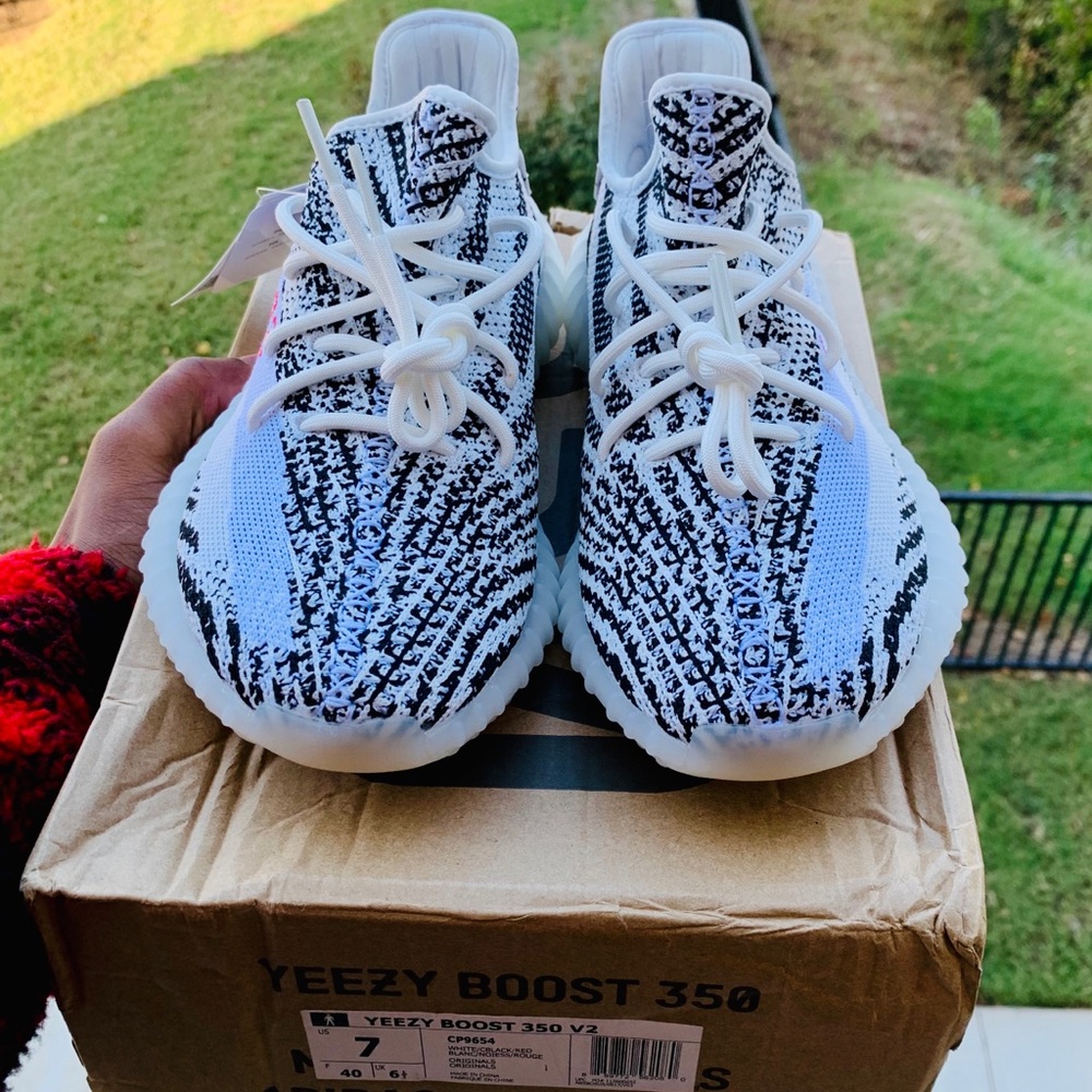 Yeezy Boost 350 V2 ‘Zebra’